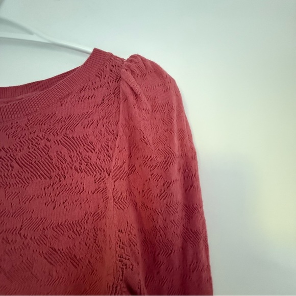 Hinge Coral Textured Knit Sweater - Picture 6 of 7